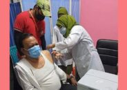 বিএনপির যুগ্ম মহাসচিব খোকন টিকা নিলেন
