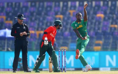 দক্ষিণ আফ্রিকার বিপক্ষে ৩ উইকেট হারিয়ে চাপে টাইগাররা