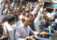 বরগুনায় গণ-অনশনে পুলিশের লাঠিপেটা, আটক ৮
