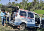বাগেরহাটে ট্রাকচাপায় নিহত ২ , অ্যাম্বুলেন্স খাদে