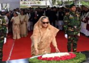 বঙ্গবন্ধুর প্রতিকৃতিতে প্রধানমন্ত্রীর শ্রদ্ধা