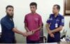 কুড়িয়ে পাওয়া ২৫ লাখ টাকা ফেরত দিলেন ট্রাকচালক