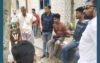 অস্ত্রসহ যুবককে আটক করে পুলিশে দিল গ্রামবাসী