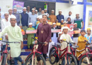 টানা ৪১ দিন জামাতে নামাজ পড়ে সাইকেল পুরস্কার পেল ২০ কিশোর