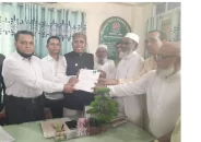 ওমরপুরে আওয়ামী লীগ প্রার্থী রিয়াজুল ইসলামের মনোনয়ন পত্র দাখিল