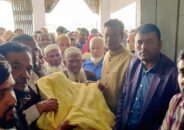 ওমরপুরে শীতার্ত মানুষের মাঝে কম্বল বিতরণ