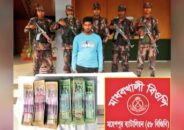 জীবননগর সীমান্তে হুন্ডির ১৩ লাখ টাকাসহ যুবক আটক