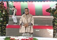 টুঙ্গিপাড়ায় বঙ্গবন্ধু শেখ মুজিবুর রহমানের সমাধিতে শ্রদ্ধা নিবেদন প্রধানমন্ত্রীর