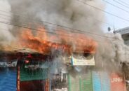 লালমোহনে ১৪ ব্যবসা প্রতিষ্ঠান পুড়ে ছাই