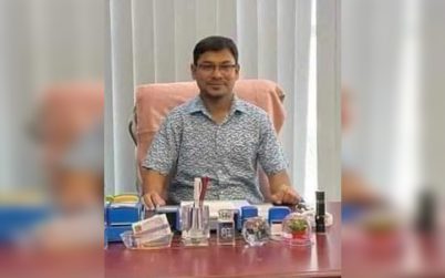 চিকিৎসককে ছুরিকাঘাতে হত্যা