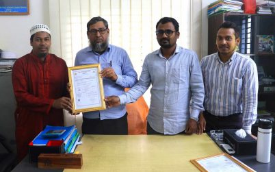 চরফ্যাসনে তিন উদ্যোক্তার কাছে  বিএসটিআই’র সিএম লাইসেন্স হস্তান্তর