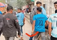 গৌরনদীতে কিশোর গ্যাংয়ের দেশীয় অস্ত্রের মহড়া