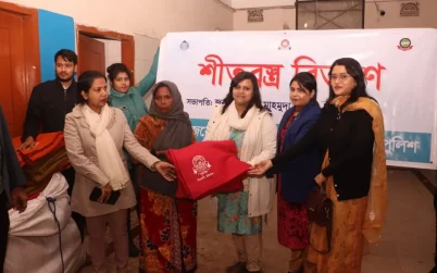 বরিশালে অসহায় দুস্থ মানুষের মাঝে পুনাকের শীতবস্ত্র বিতরণ