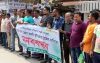 বরিশালে ফুটওভার ব্রিজ নির্মাণের দাবিতে মানববন্ধন