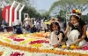 শোক-শ্রদ্ধায় ভাষা শহীদদের স্মরণ করছে জাতি