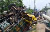 বরিশালে বেপরোয়া ট্রাক উল্টে গাছ ব্যবসায়ী নিহত