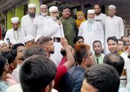 চরফ্যাসন উপজেলা নির্বাচনে চরমাদ্রাজে হাজারো জনতার সাথে জয়নাল আবেদীন আখনের সাক্ষাৎ