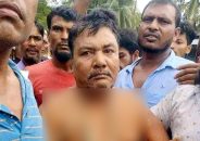 চরফ্যাশনে ইউপি চেয়ারম্যানকে জুতার মালা পরিয়ে ঘুরালেন বিক্ষুব্ধ জনতা