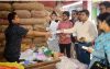 বরিশালে বাজারে ভোক্তা অধিকার ও শিক্ষার্থীদের অভিযান