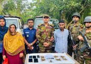 উজিরপুরে সেনাবাহিনীর মাদকবিরোধী অভিযানে ৬ জন গ্রেপ্তার