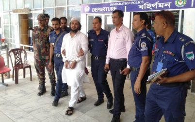 ভারতে পালানোর সময় যুবলীগ নেতা গ্রেপ্তার