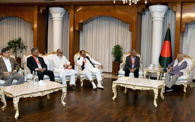 প্রধান উপদেষ্টার সঙ্গে বৈঠকে জাতীয় ঐক্য গড়ার আহ্বান বিএনপির