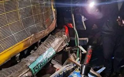 গাজীপুরে ট্রাক-কাভার্ডভ্যান চাপায় অটোরিকশার ৪ যাত্রী নিহত
