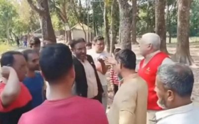 বীর মুক্তিযোদ্ধার গলায় জুতার মালা, গ্রেফতার ৫