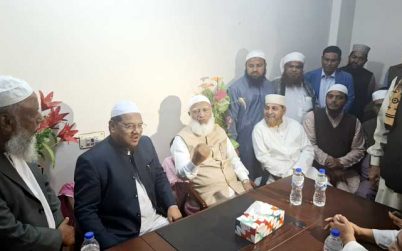 চরমোনাই পীরের সঙ্গে সাক্ষাৎ করলেন জামায়াতের আমির শফিকুর রহমান