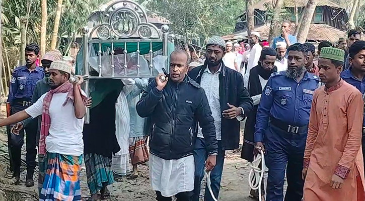 দশমিনায় হাতকড়া হাতেই মায়ের লাশ কাঁধে নিলেন বিএনপি নেতা