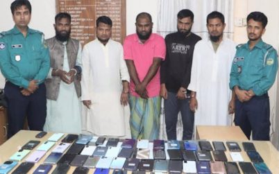 চরমোনাই মাহফিলে মোবাইল চুরি, চক্রের ৫ সদস্যের কাছে মিলল ৬৪ মোবাইল ফোন