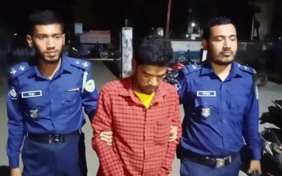 বরগুনায় স্ত্রীকে কুপিয়ে হত্যা করে থানায় আত্মসমর্পণ স্বামীর