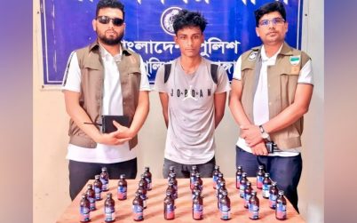 জীবননগরে ফেন্সিডিলসহ যুবক আটক