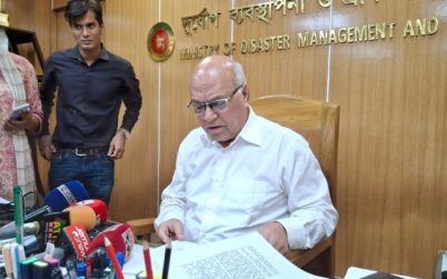 শেখ মুজিব ও ৪ নেতার মুক্তিযোদ্ধা স্বীকৃতি বাতিলের খবর সঠিক নয়: উপদেষ্টা