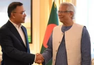 প্রধান উপদেষ্টার জন্মদিনে কেক ও ফুলের শুভেচ্ছা তারেক রহমানের