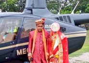 পিতার স্বপ্ন পূরণ করলেন ছেলে, হেলিকপ্টারে বউ নিয়ে ফিরলেন বাড়ি