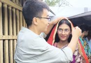 প্রেমের টানে খুলনায় চীনা যুবক!