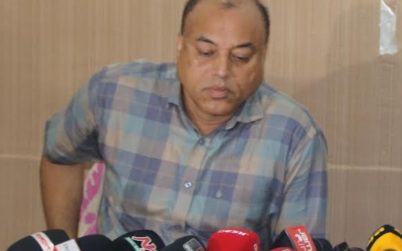 ডাঃ আনোয়ার হোসেন বাবলুকে তুলোধুনা….