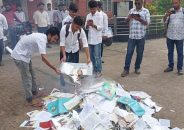 বরগুনায় বঙ্গবন্ধু ও শেখ হাসিনাসহ তিন শতাধিক বই পুড়িয়ে দিল শিক্ষার্থীরা