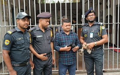 বরিশালে ভুয়া গোয়েন্দা সংস্থার সদস্য আটক