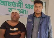 পুলিশের ধাওয়া খেয়ে লোকালয়ে ডাকাত, জনতার হাতে আটক