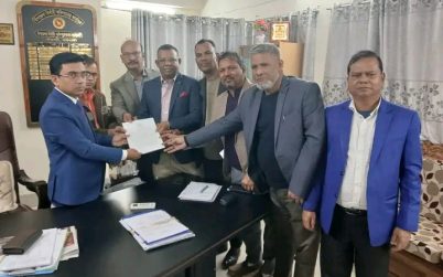 বরিশাল-১ আসনে বিএনপি মনোনীত প্রার্থী জহির উদ্দিন স্বপন–এর পক্ষে আজ মনোনয়নপত্র সংগ্রহ