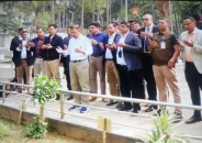 ‘পিলখানা ট্রাজেডি’তে শহীদ সেনা কর্মকর্তাদের কবর জিয়ারত করলেন তারেক রহমান