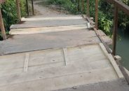 গর্বের বাকেরগঞ্জ’র উদ্যোগে ভাঙা ব্রিজ সংস্কার, প্রশংসায় ভাসছেন ইউপি মেম্বার রফিকুল সিকদার!