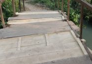 গর্বের বাকেরগঞ্জ’র উদ্যোগে ভাঙা ব্রিজ সংস্কার, প্রশংসায় ভাসছেন ইউপি মেম্বার রফিকুল সিকদার!