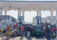 পায়রা সেতুর টোল প্লাজায় সাকুরা পরিবহনের ধাক্কায় টোলকর্মী গুরুতর আহত