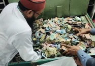 পাগলা মসজিদের ১৩ দানবাক্সে মিললো ৩৫ বস্তা টাকা