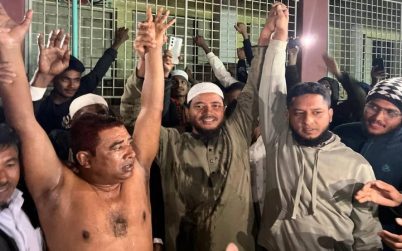 দুধ দিয়ে গোসল করে বিএনপি ছেড়ে ৩০০ নেতাকর্মীর জামায়াতে যোগদান