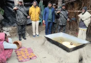 ভেজাল গুড় তৈরির কারখানা গুঁড়িয়ে দিল ভোক্তা অধিকার