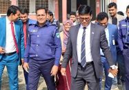 জীবননগর উপজেলার ঝুঁকিপূর্ণ বিভিন্ন ভোটকেন্দ্র পরিদর্শন করলেন ডিসি-এসপি